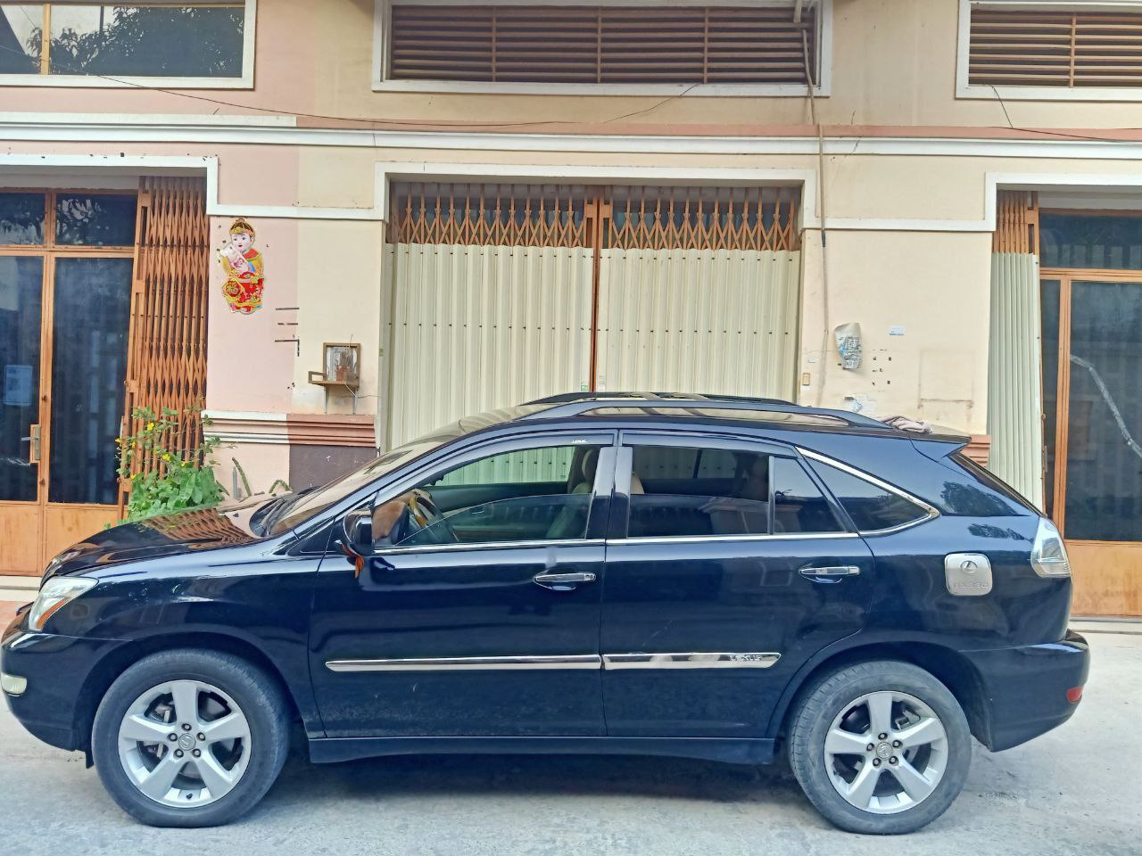 Phnom Penh, Cambodia ➡️ Kampot, Cambodia Lexus 2004